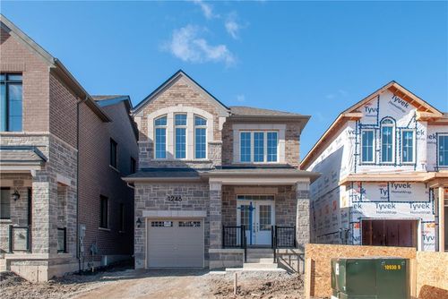 1246 Muskoka Hts, Milton, ON, L9E1Z1 | Card Image