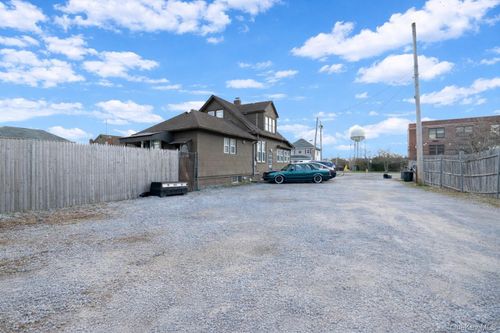 61 River Ave, Patchogue, NY, 11772-3308 | Card Image