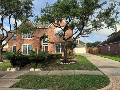 2311 Echo Harbor Dr, Pearland, TX, 77584-1570 | Card Image