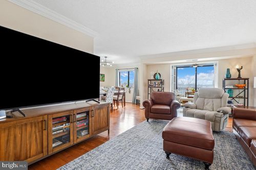 516-5904 Mount Eagle Dr, ALEXANDRIA, VA, 22303-2537 | Card Image