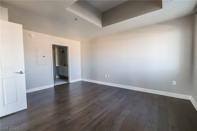 UNIT-1117 - 150 Las Vegas Blvd N, Condo with 3 bedrooms, 3 bathrooms and null parking in Las Vegas NV | Image 6