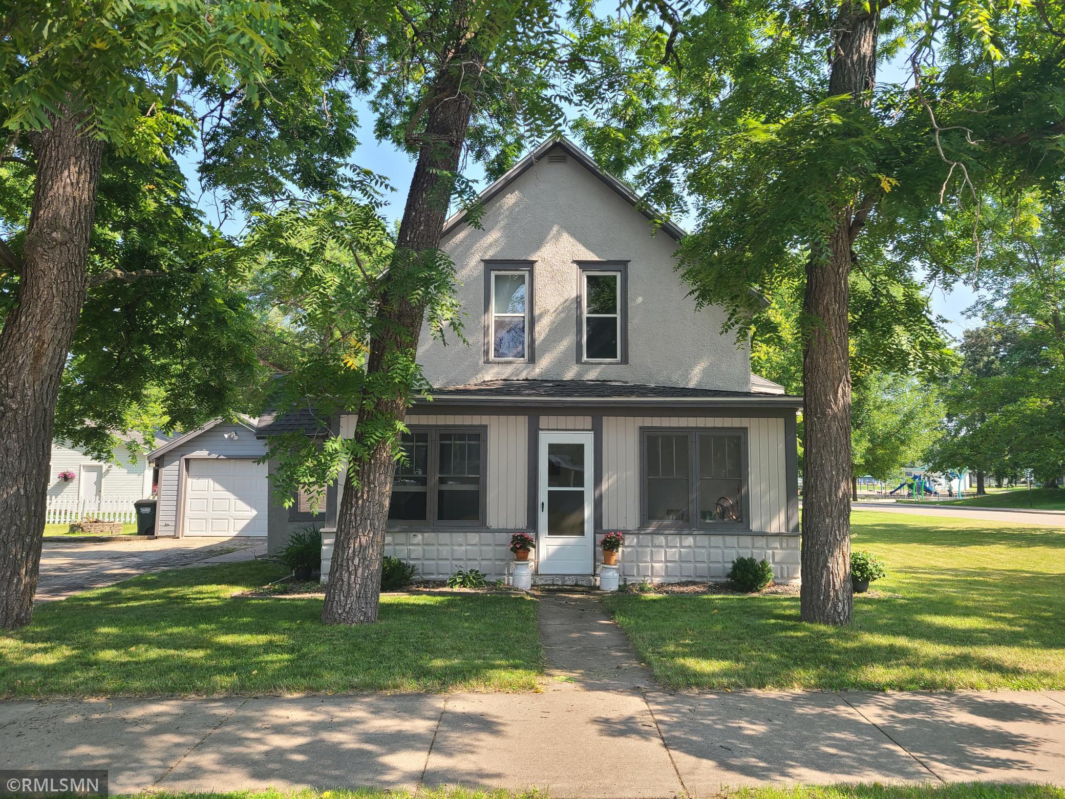 Park St, Annandale, MN 55302