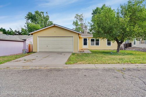 23 E Bonanza Pl, Parachute, CO, 81635-9003 | Card Image