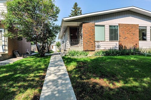 4310A 65 St, Camrose, AB, T4V2J5 | Card Image