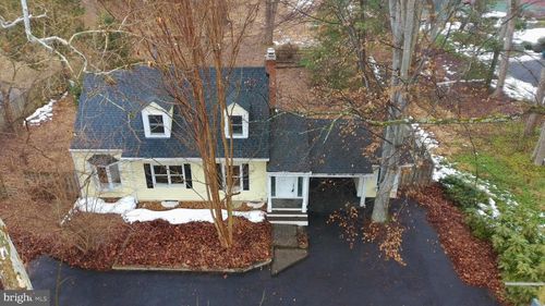 8620 Falls Rd, POTOMAC, MD, 20854-1724 | Card Image