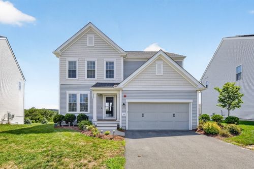 33-33 Poplar Ln, Hopkinton, MA, 01748-1329 | Card Image