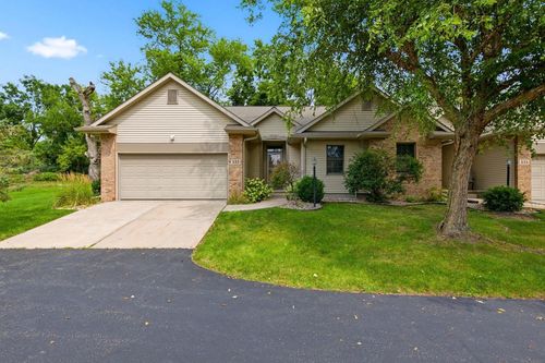 533 Hill St, Baraboo, WI, 53913-3023 | Card Image