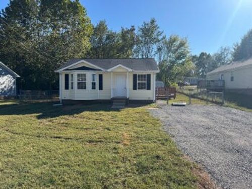 124 Grant Ave, Oak Grove, KY, 42262-8210 | Card Image