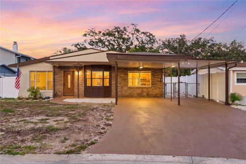 8607 May Cir, Tampa, FL, 33614-1717 | Card Image