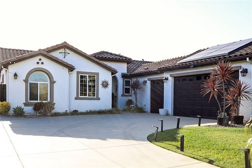 207 Dressler, Santa Maria, CA, 93454 | Card Image