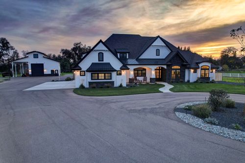 3020 Swan Ct, Cottonwood, CA, 96022-9579 | Card Image