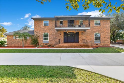 811 Fairlington Dr, Lakeland, FL, 33813-1233 | Card Image