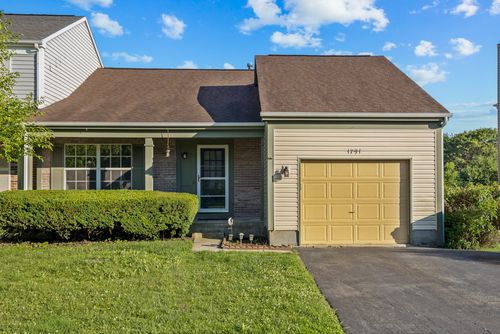 1791 Barnhill Dr, Mundelein, IL, 60060-1481 | Card Image
