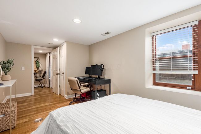 108 Hamilton Ave, Condo with 2 bedrooms, 2 bathrooms and null parking in Columbus OH | Image 21