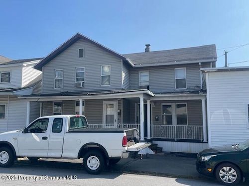 517 Chestnut St, Dunmore, PA, 18512-2988 | Card Image
