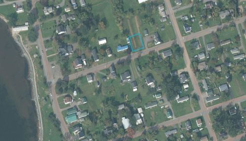 {{alt}} | Card Image