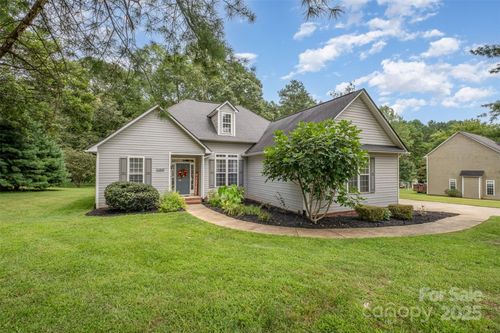 193 Spicewood Cir, Troutman, NC, 28166-7619 | Card Image