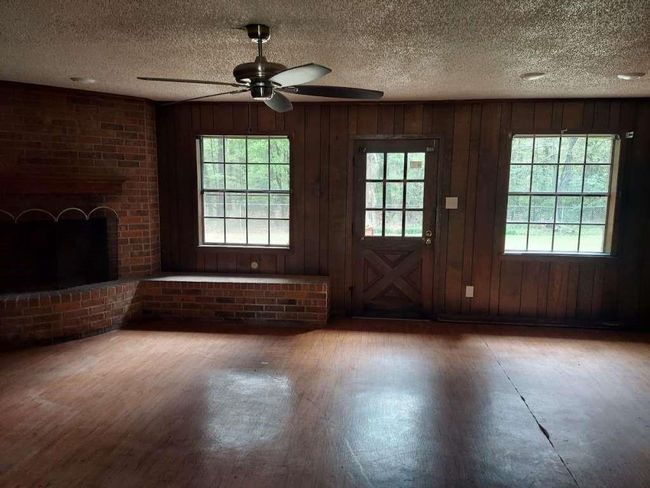 2704 Park Dr, House other with 3 bedrooms, 2 bathrooms and 2 parking in Marshall TX | Image 9