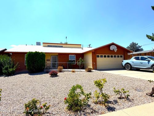 2205 Zuni Dr, Farmington, NM, 87401-9081 | Card Image