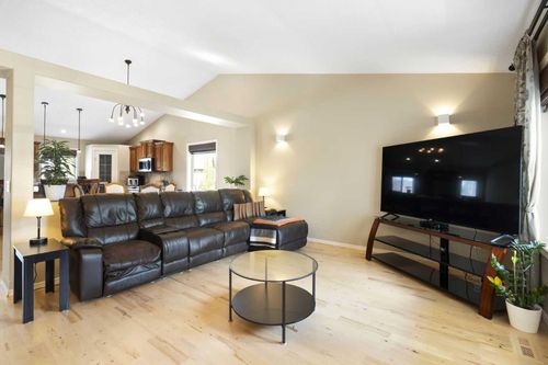 57 Thornfield Close Se, Airdrie, AB, T4A2K7 | Card Image