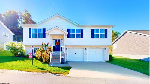 127 Landing Dr, Morgantown, WV, 26508-2585 | Card Image