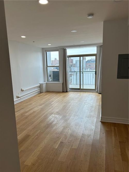 7a-647 Washington Ave, Brooklyn, NY, 11238-3687 | Card Image
