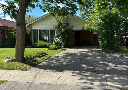 14 Westhampton Dr, Etobicoke, ON, M9R1X6 | Card Image