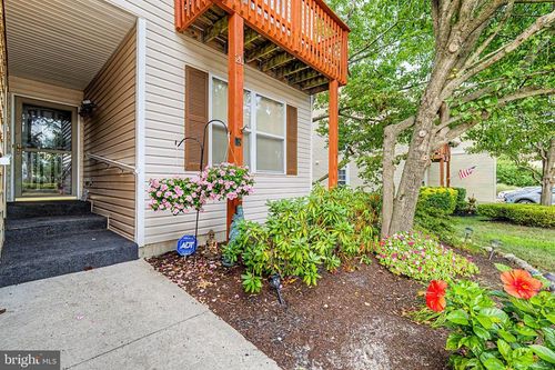 19 E Woodland Ave, Absecon, NJ, 08201-4301 | Card Image