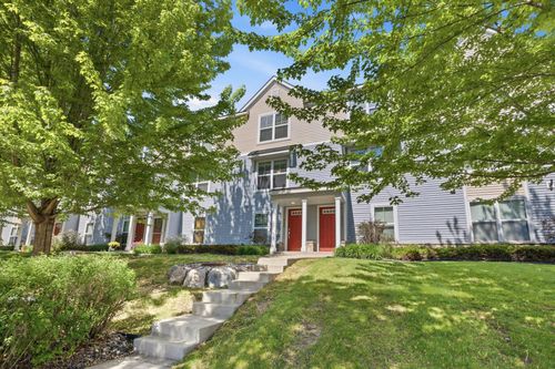 3115 Clover Ridge Dr, Chaska, MN, 55318-4582 | Card Image