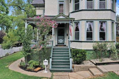 220 Colfax Ave, House other with 6 bedrooms, 6 bathrooms and null parking in Grass Valley CA | Image 2