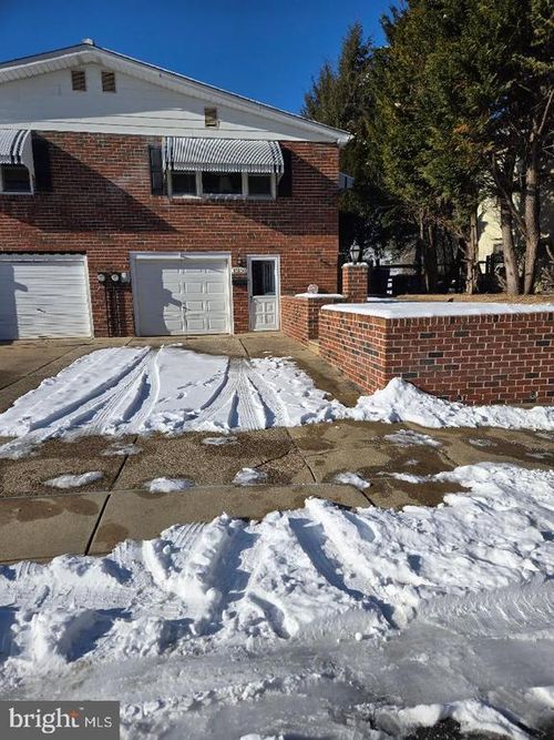 15150 Carter Rd, PHILADELPHIA, PA, 19116-1504 | Card Image