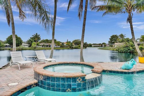 9530 16th St, Plantation, FL, 33322-4207 | Card Image