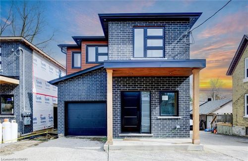 2-lower-160 Weber St W, Kitchener, ON, N2H4A4 | Card Image