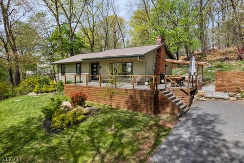 7 Superfine Rd, High Bridge, NJ, 08829-1101 | Card Image