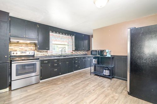 719 14th St E, Glencoe, MN, 55336-1551 | Card Image