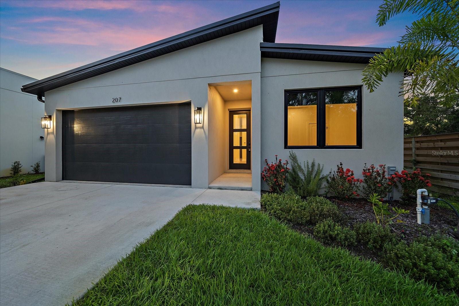 Chandler Rd, Nokomis, FL 34275