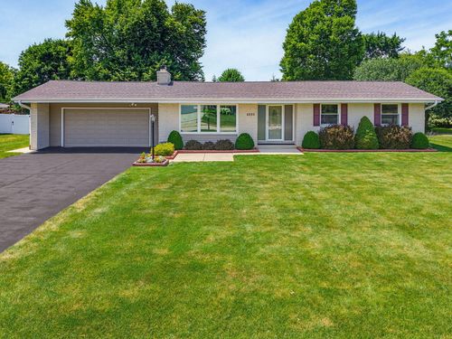 4921 S 123rd St, Greenfield, WI, 53228-3005 | Card Image