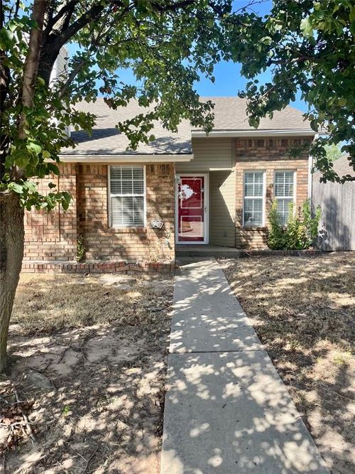 2137 Goodrich Drive, Moore, OK, 73170 | Card Image