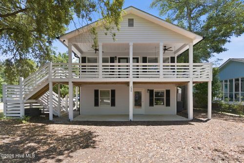 230 Ne 45th St, Oak Island, NC, 28465-5329 | Card Image