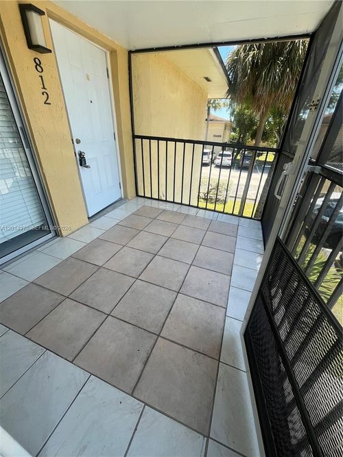8-12-15609 Sw 73rd Cir Ter, Miami, FL, 33193 | Card Image
