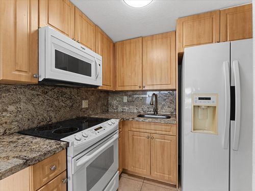104-241 Se 9th Ave, Pompano Beach, FL, 33060-7336 | Card Image