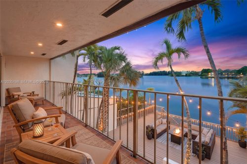 5002 Sw 72nd Ave, Miami, FL, 33155-5528 | Card Image