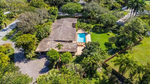 6000 Chapman Field Dr, Pinecrest, FL, 33156-7142 | Card Image