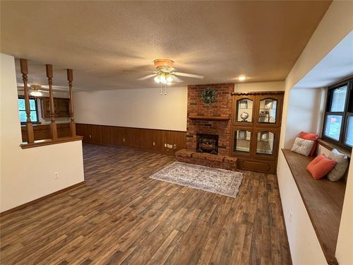 808 N Burns Street, Holdenville, OK, 74848 | Card Image