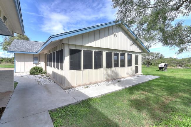 1010 First St Street, House other with 6 bedrooms, 4 bathrooms and 8 parking in Bayside TX | Image 35