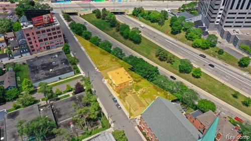 package-1450 6th Street, Detroit, MI, 48226 | Card Image