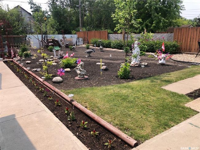 View of yard | Image 9