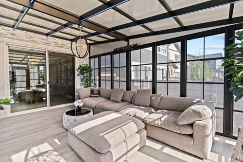 {{alt}} | Card Image