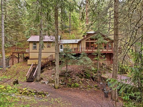 11823 N Honeymoon Bay Rd, Newman Lake, WA, 99025-8428 | Card Image