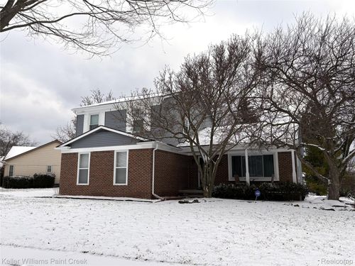 44820 Yorkshire Dr, Novi, MI, 48375-2249 | Card Image